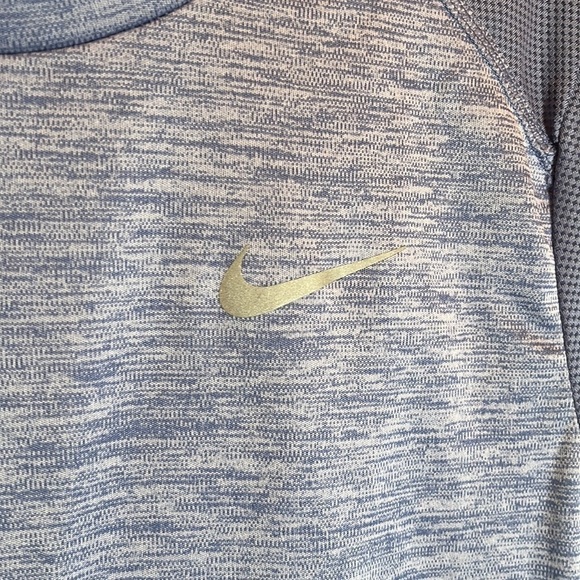 NIKE Dri-Fit Athletic Running Shirt - Picture 7 of 12
